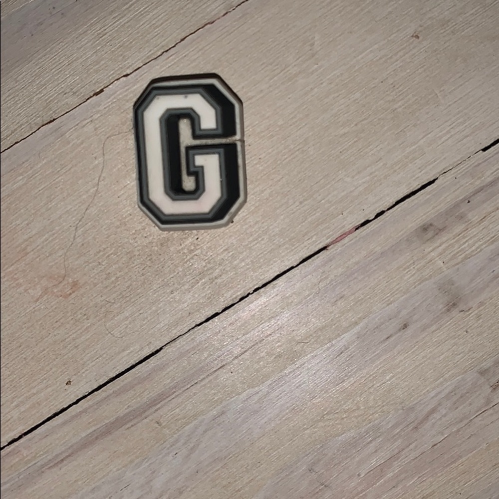 G croc pin jibbitz